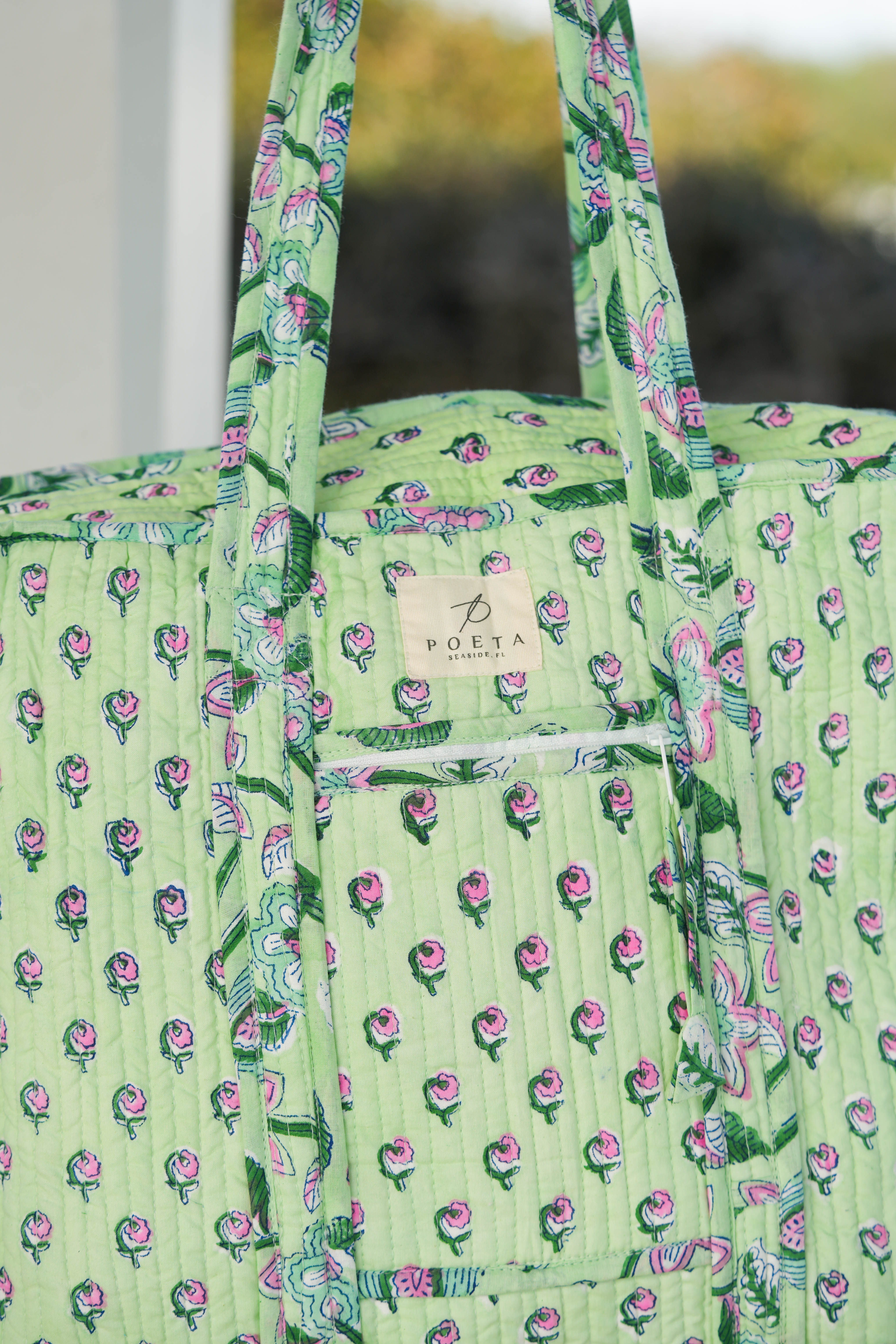 Green Daisy Zipper Tote