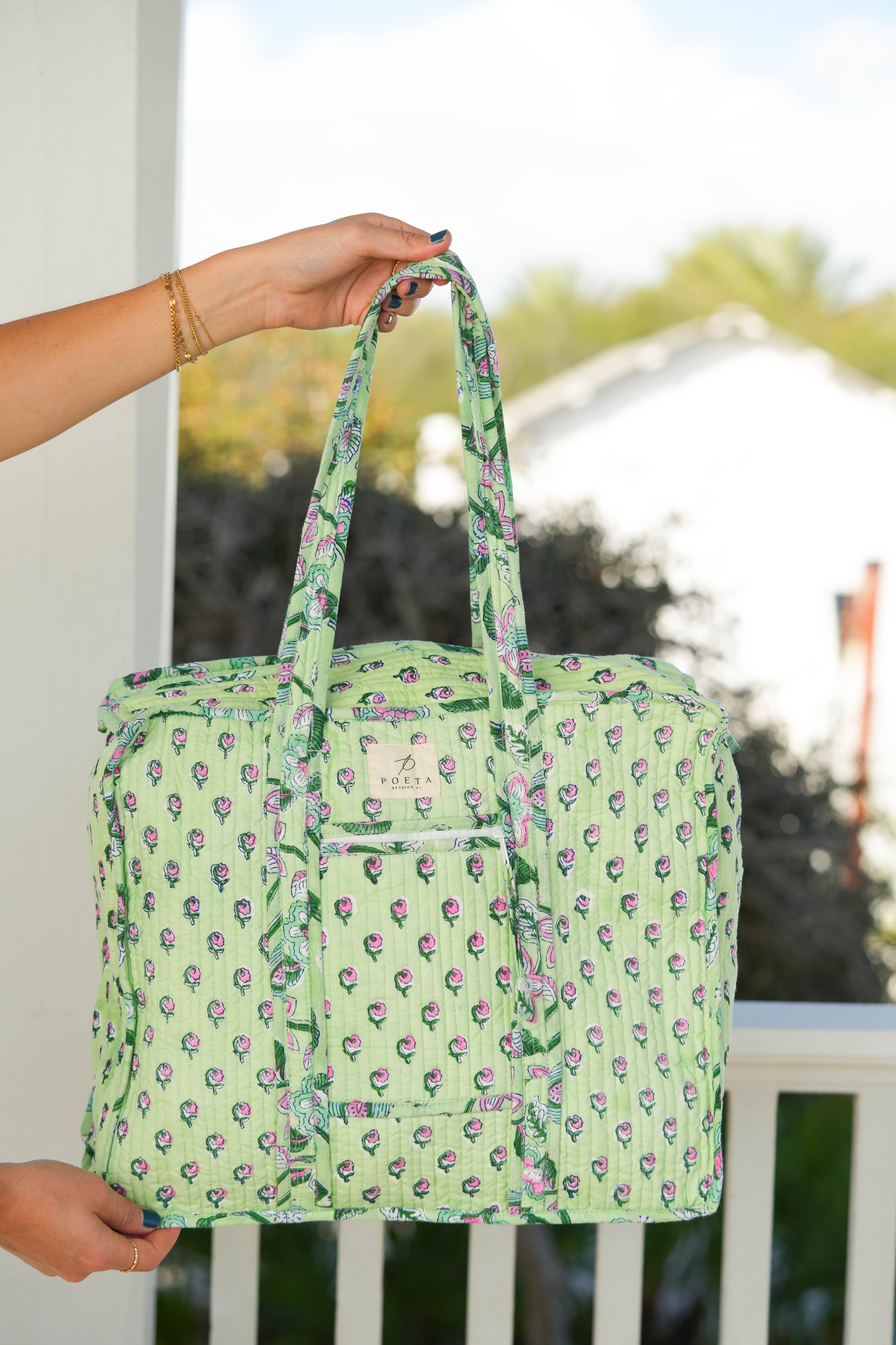 Green Daisy Zipper Tote