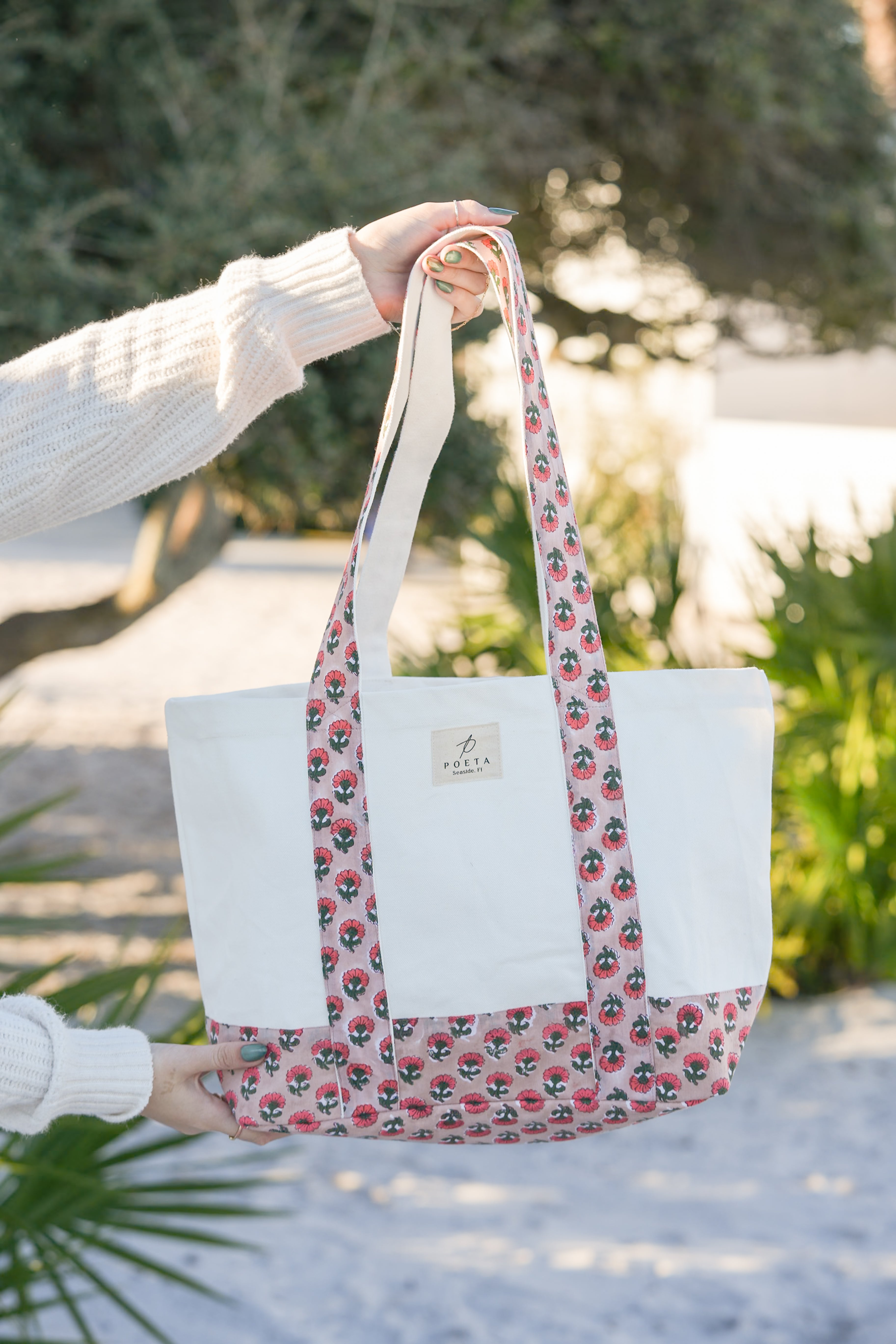 Blair Canvas Tote - Medium