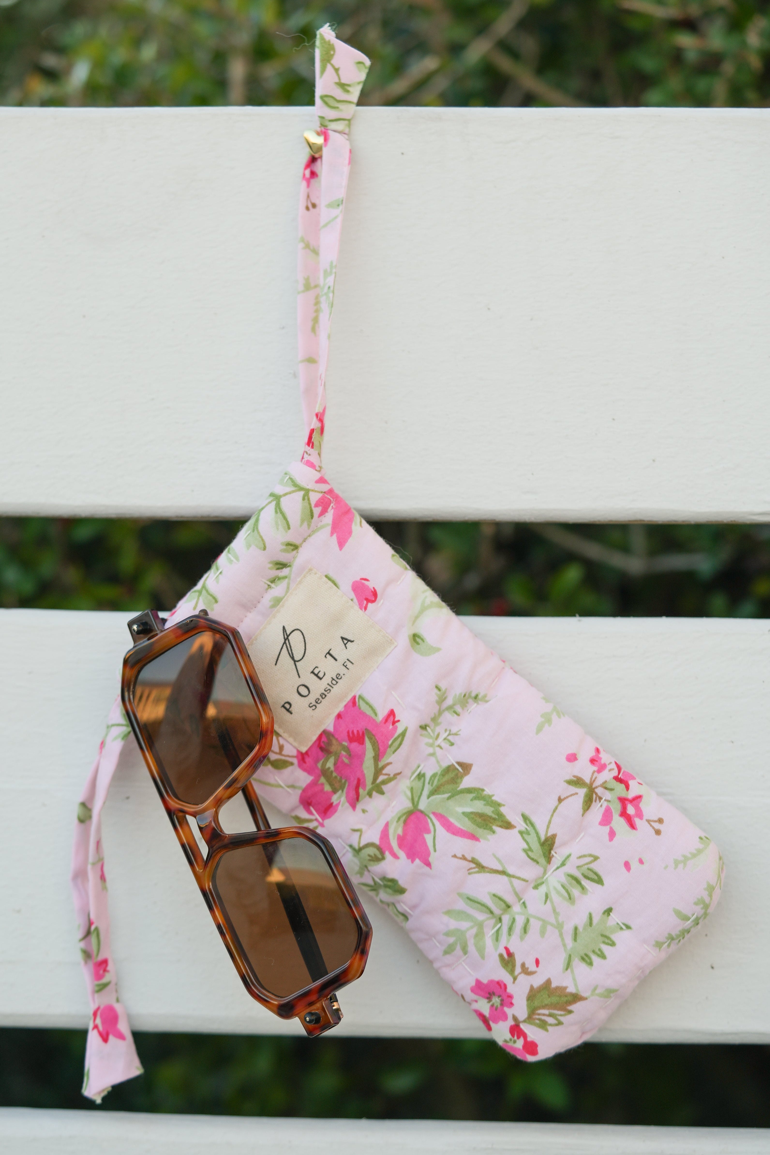Emmalou Sunglass Case